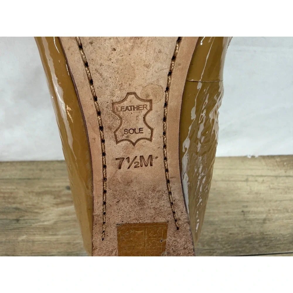 Tory‎ Burch Reva Ballet Flats Tan Patent Leather Gold Logo Medallion 7.5M